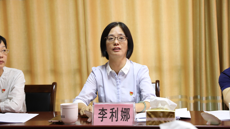 李利娜到翔路公司柳州片区路网项目调研指导工作